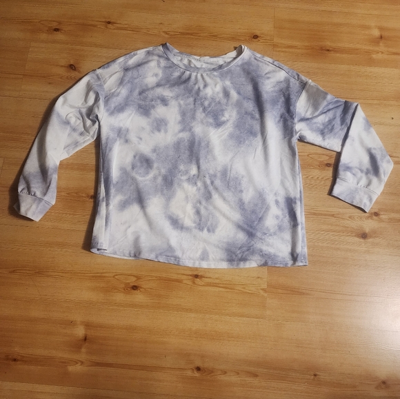 Zulily Women's Blue-Gray Haze Long-sleeved Tie-Dye T-shirt and Shorts Set - Picture 5 of 16